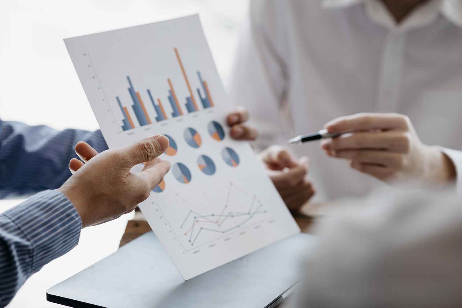 Quá phức tạp hóa thương hiệu và khiến người tiêu dùng khó hiểu.