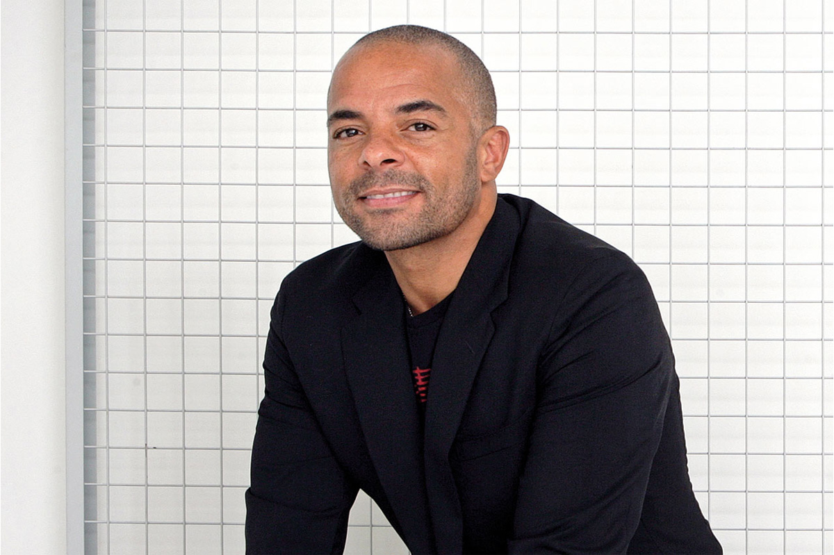Jonathan Mildenhall: Bạn đang bán một sản phẩm, hay bạn đang kể một câu chuyện lớn hơn?