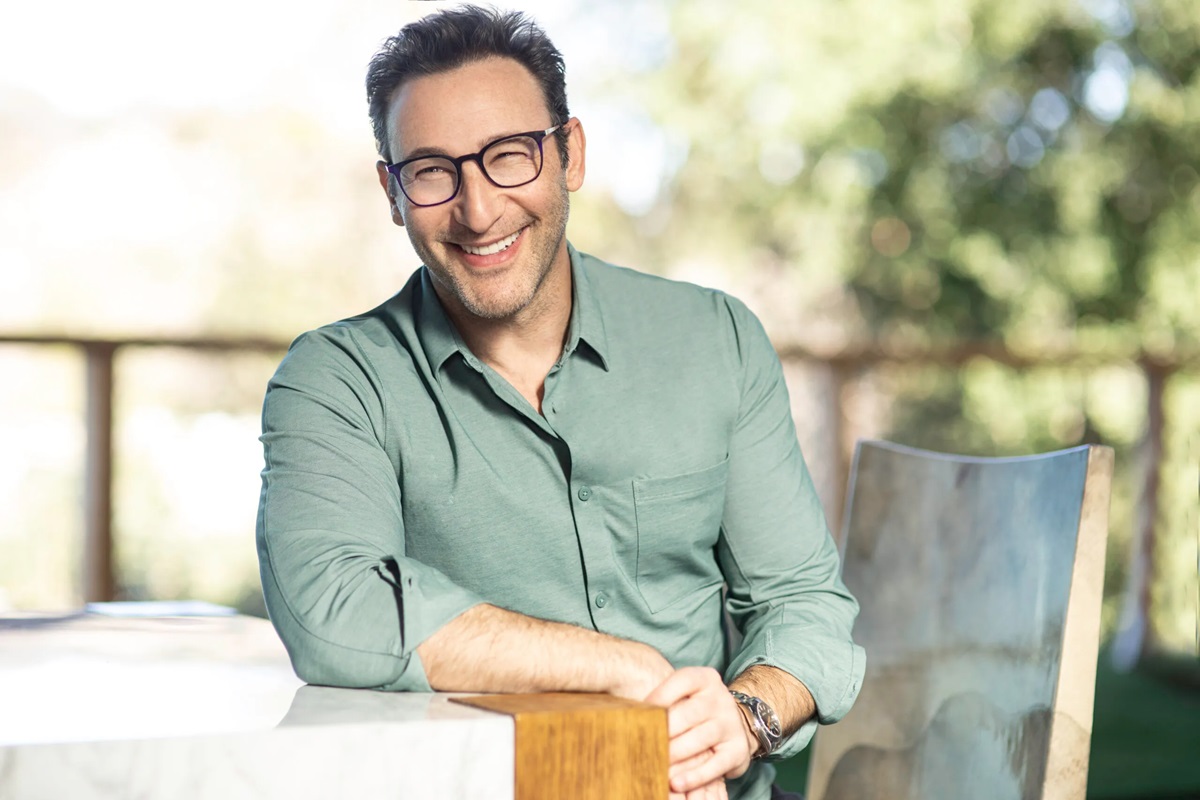 Simon Sinek: Hầu hết các thương hiệu đang giao tiếp “ngược”. Còn bạn thì sao?