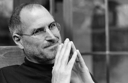 Steve Jobs: Tại sao việc nói về sản phẩm lại là cách marketing tồi tệ nhất?